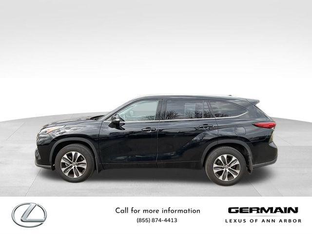 used 2021 Toyota Highlander car, priced at $28,495