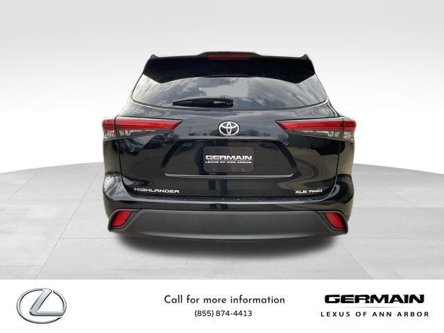 used 2021 Toyota Highlander car, priced at $28,495