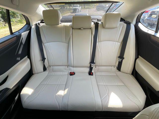 used 2024 Lexus ES 300h car, priced at $47,995