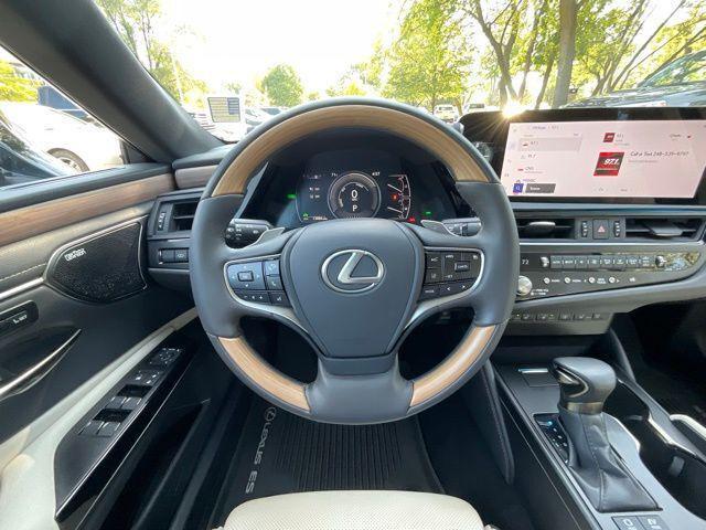 used 2024 Lexus ES 300h car, priced at $47,995