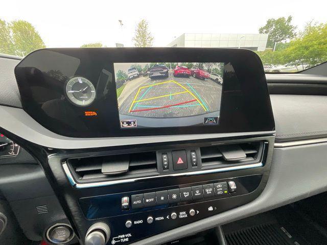 used 2022 Lexus ES 350 car, priced at $32,995