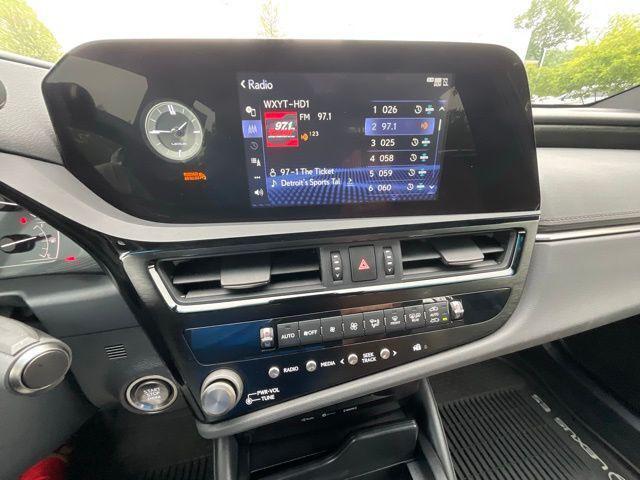 used 2022 Lexus ES 350 car, priced at $32,995