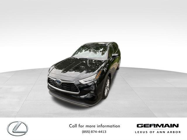 used 2022 Toyota Highlander Hybrid car