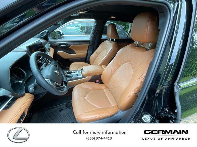 used 2022 Toyota Highlander Hybrid car