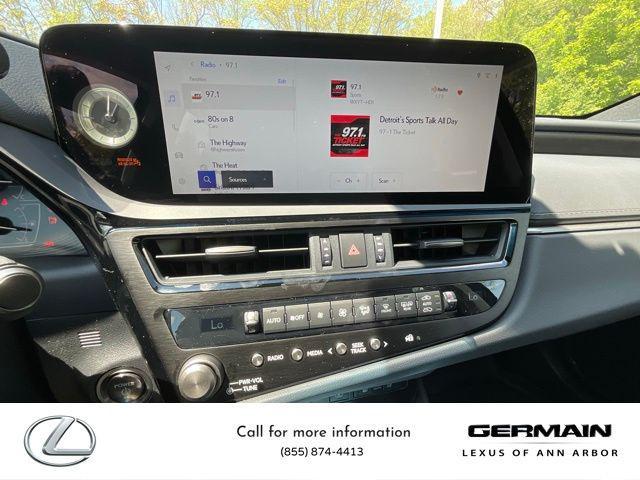 new 2025 Lexus ES 300h car