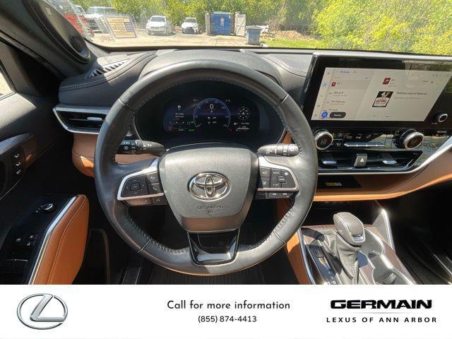 used 2023 Toyota Highlander Hybrid car, priced at $49,995