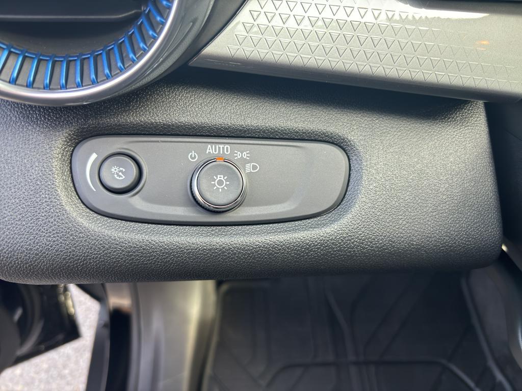 used 2025 Chevrolet Trax car, priced at $24,580