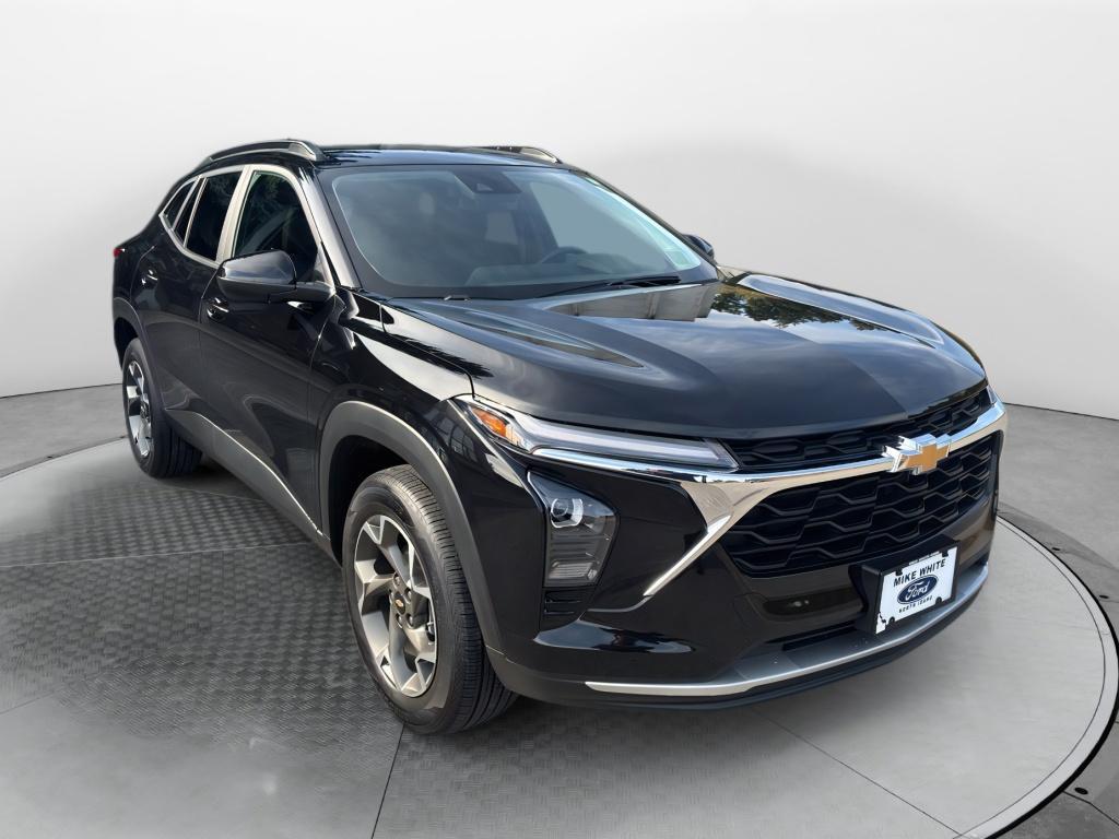used 2025 Chevrolet Trax car, priced at $24,580