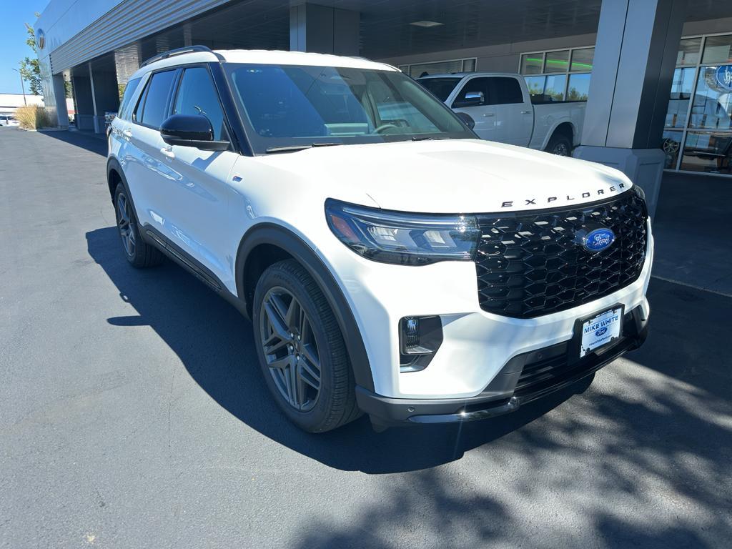 new 2025 Ford Explorer car, priced at $52,985