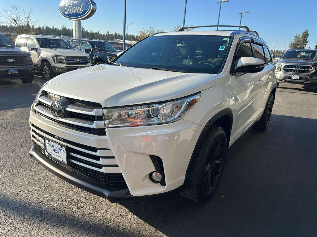 used 2018 Toyota Highlander car, priced at $26,947