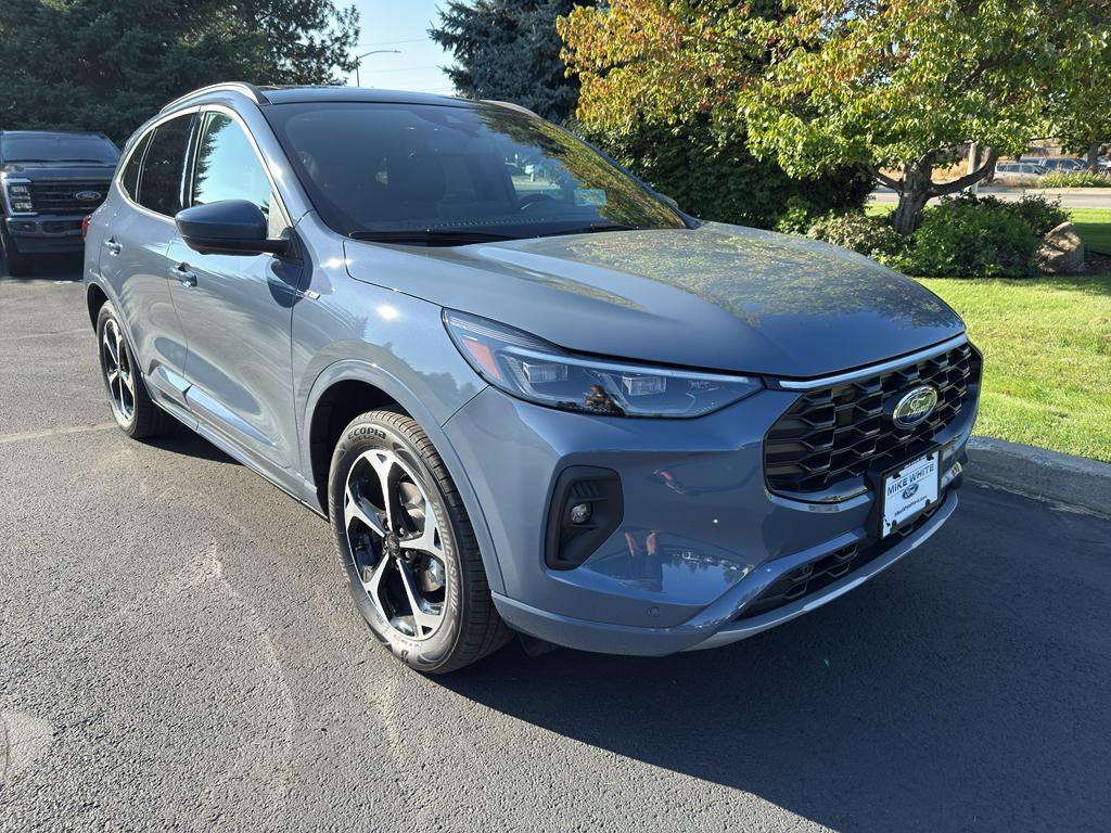 new 2025 Ford Escape car, priced at $43,520