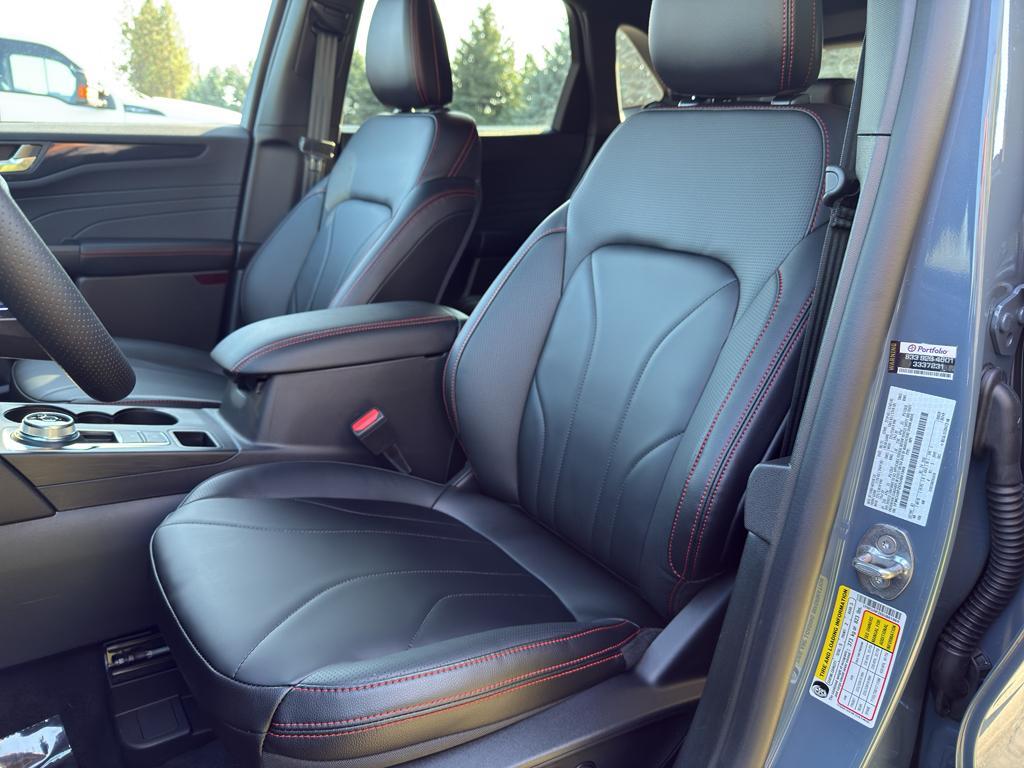 new 2025 Ford Escape car, priced at $43,520