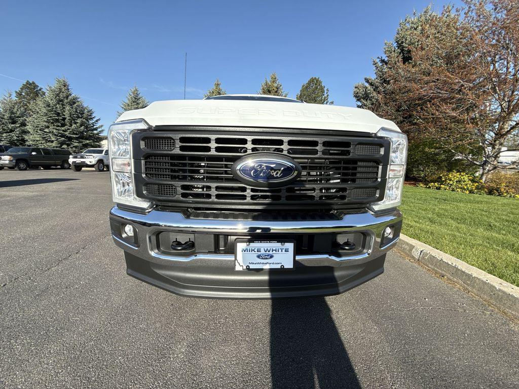 new 2025 Ford F-250 car, priced at $52,840