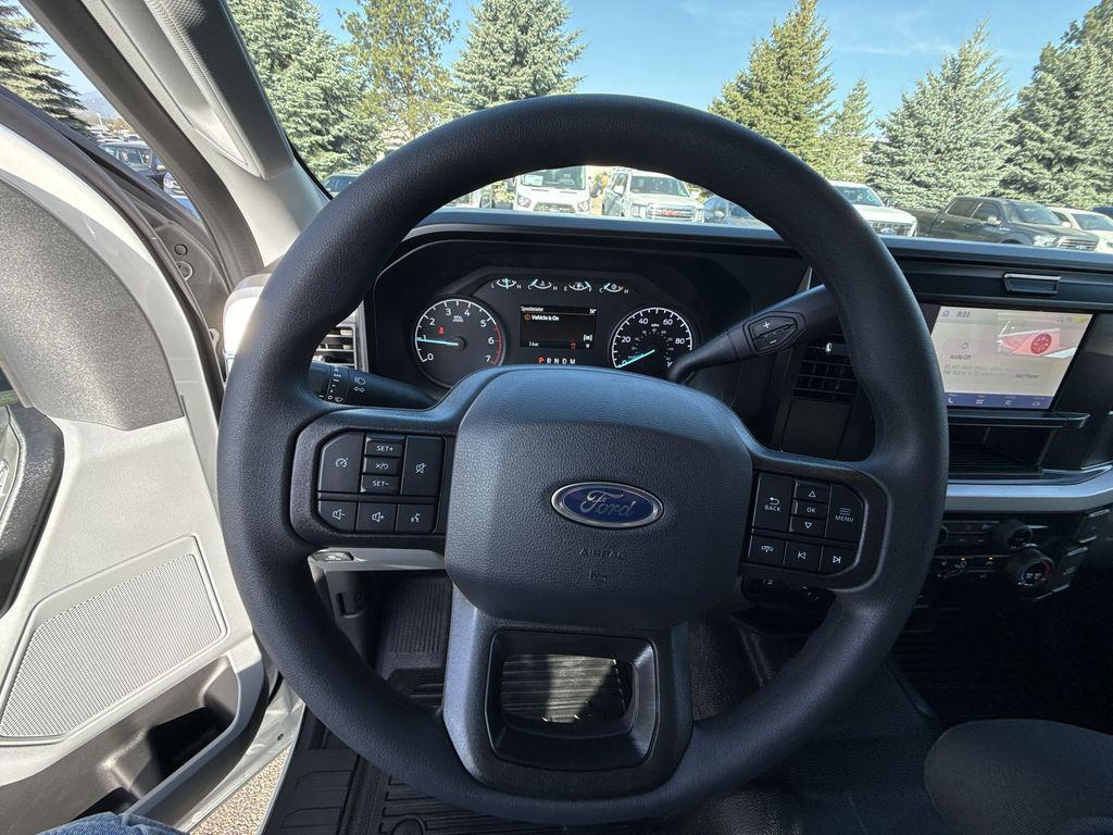 new 2025 Ford F-250 car, priced at $52,840