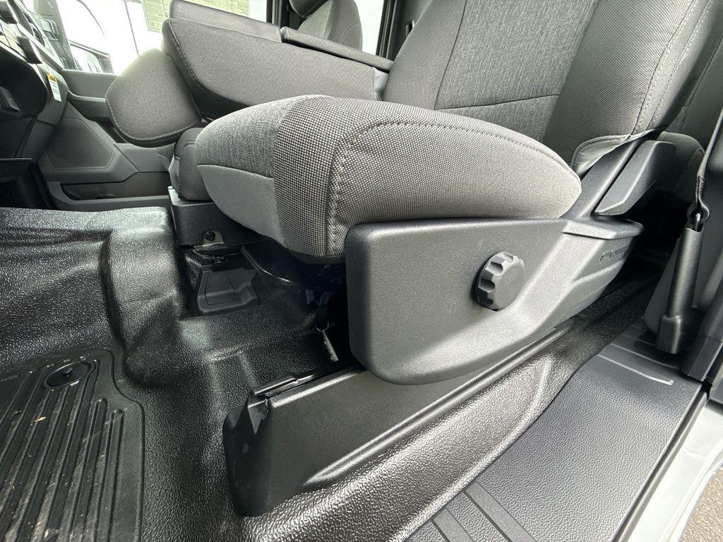new 2025 Ford F-250 car, priced at $52,640