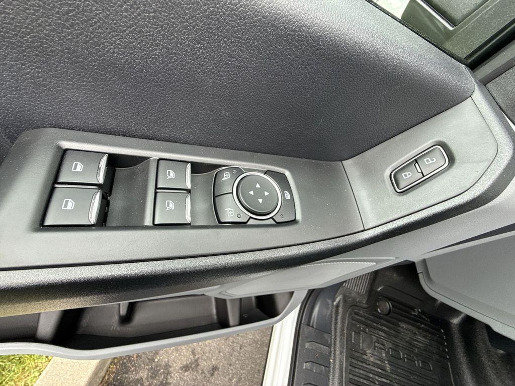 new 2025 Ford F-250 car, priced at $52,640
