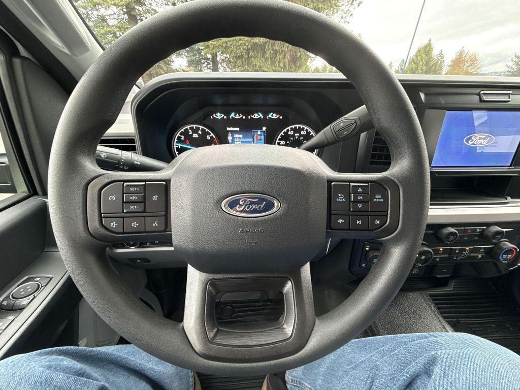 new 2025 Ford F-250 car, priced at $52,640