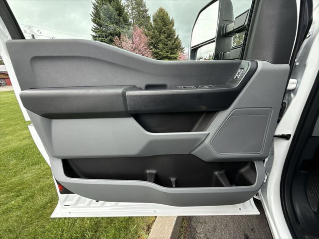 new 2025 Ford F-250 car, priced at $52,640