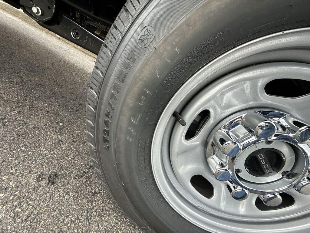 new 2025 Ford F-250 car, priced at $52,640