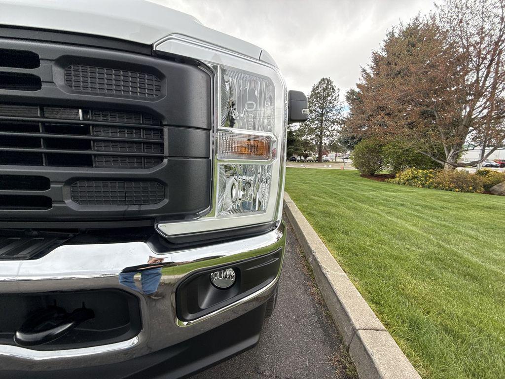 new 2025 Ford F-250 car, priced at $52,640