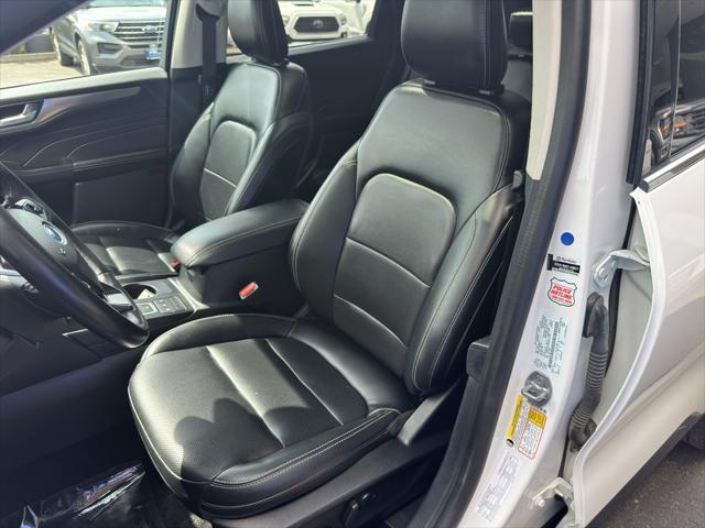 used 2022 Ford Escape car, priced at $24,987