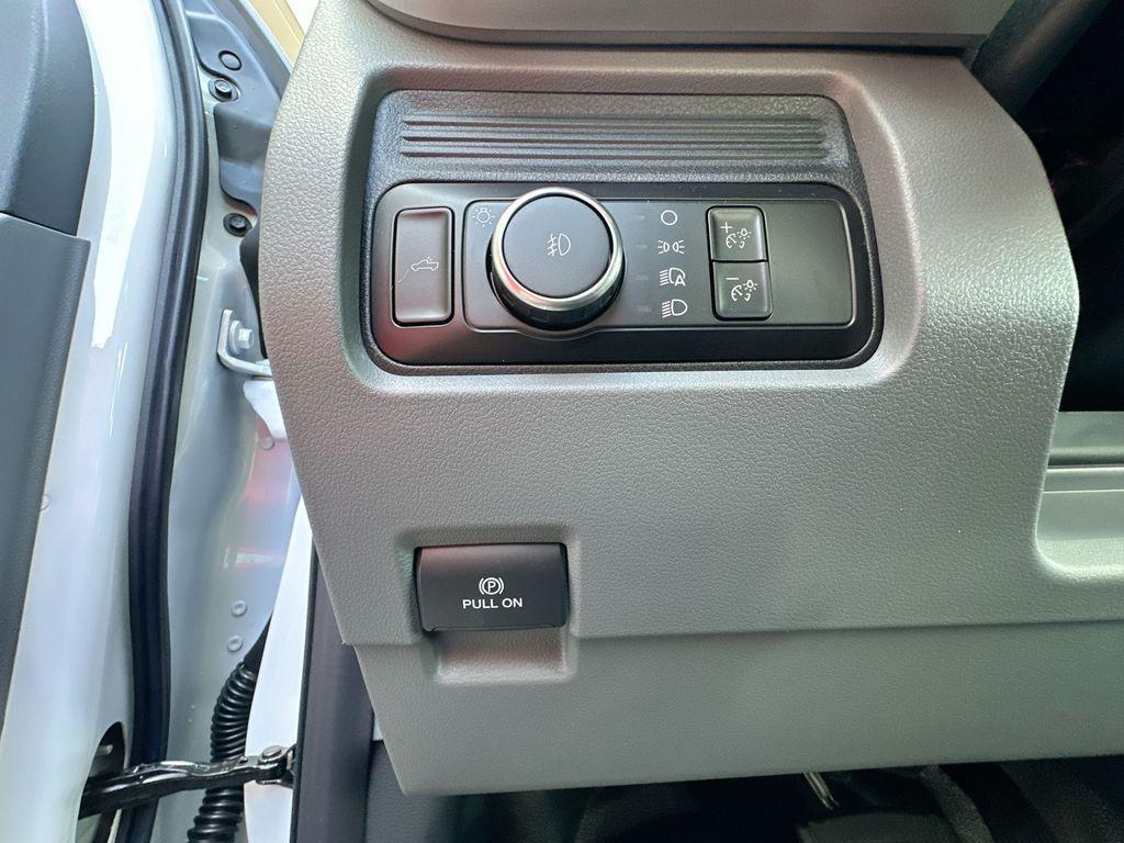 new 2025 Ford F-350 car, priced at $55,399