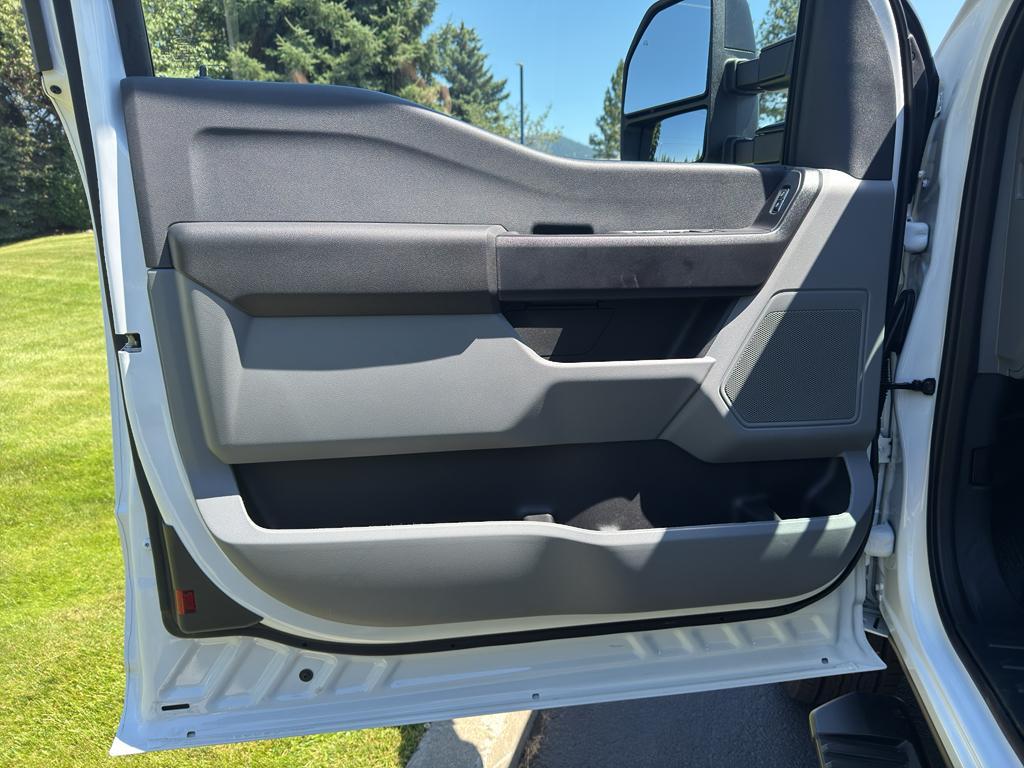 new 2025 Ford F-350 car, priced at $58,113