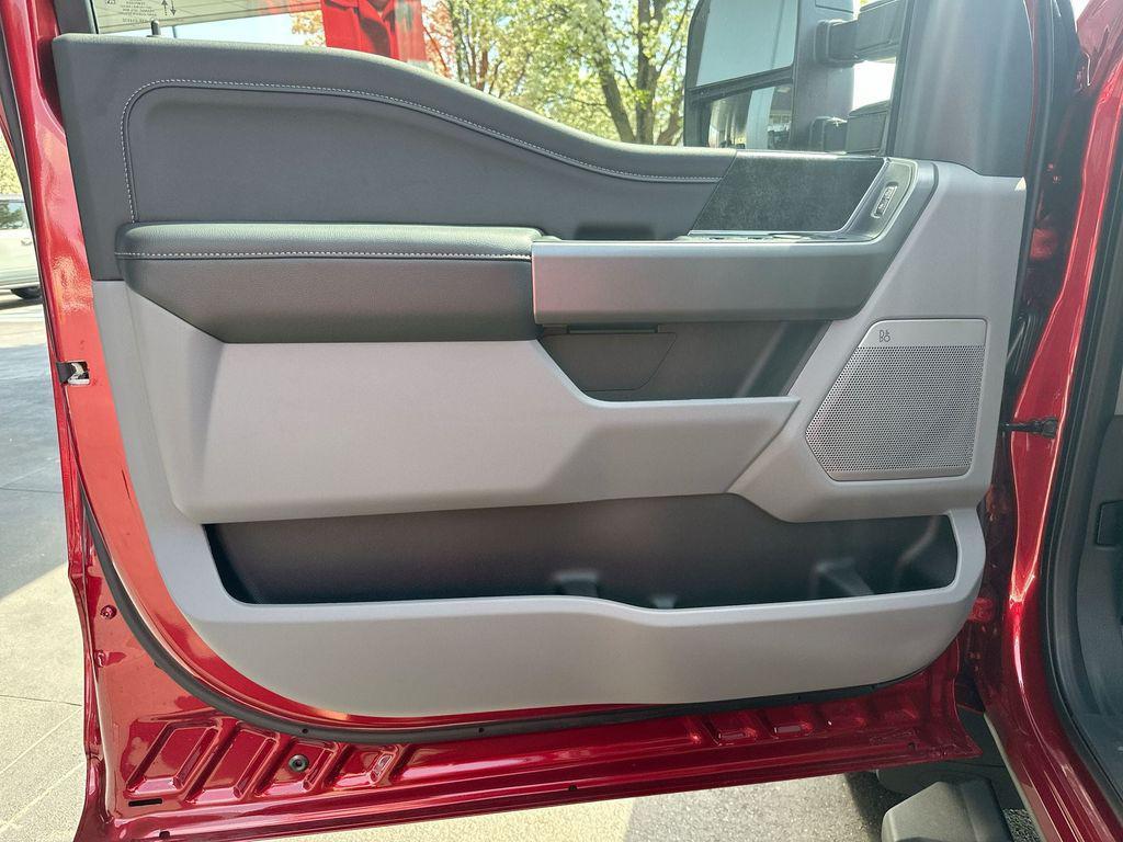 new 2025 Ford F-350 car, priced at $80,045