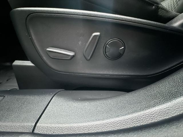 new 2025 Ford Escape PHEV car, priced at $38,046