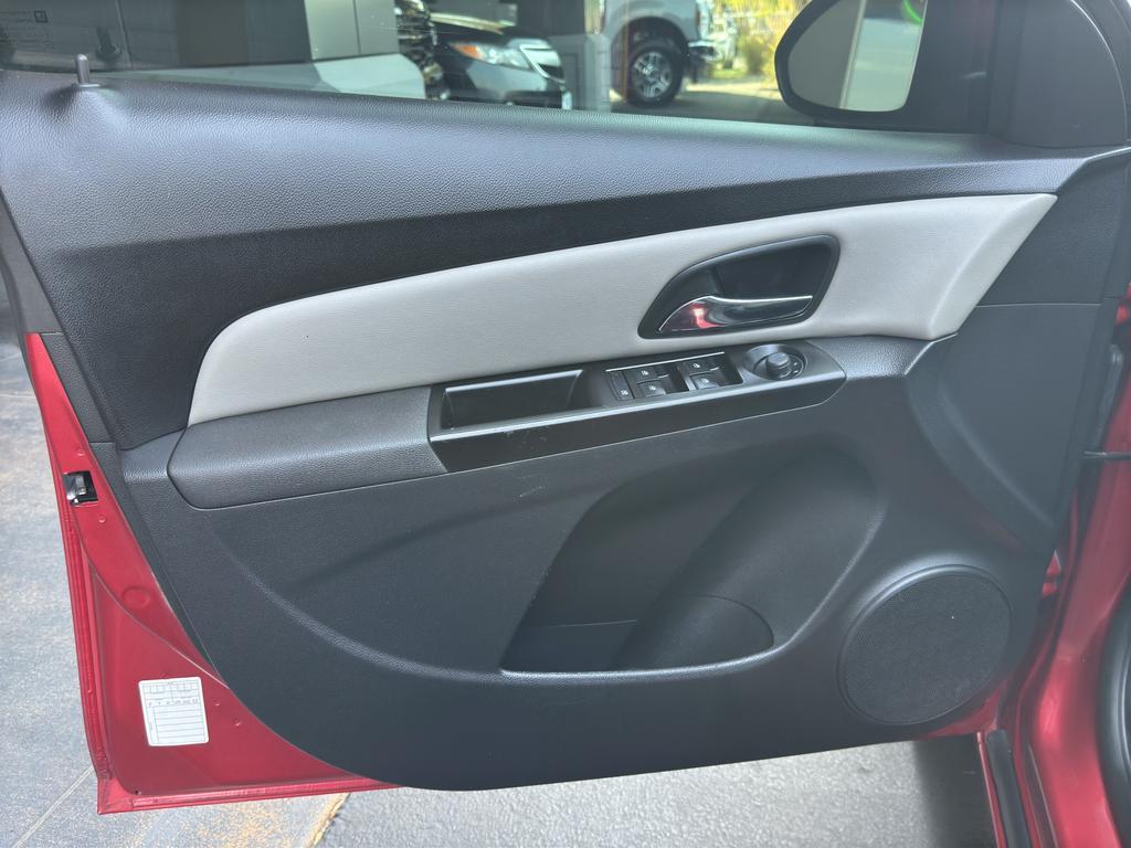 used 2014 Chevrolet Cruze car, priced at $7,995