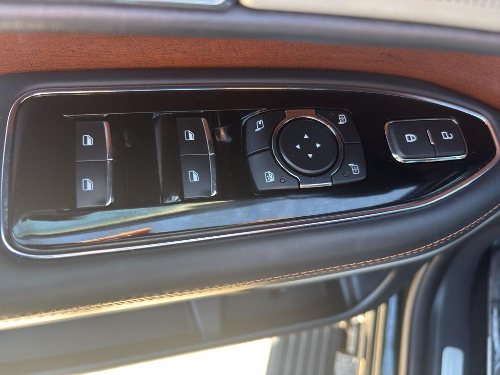 used 2024 Lincoln Navigator car, priced at $92,584