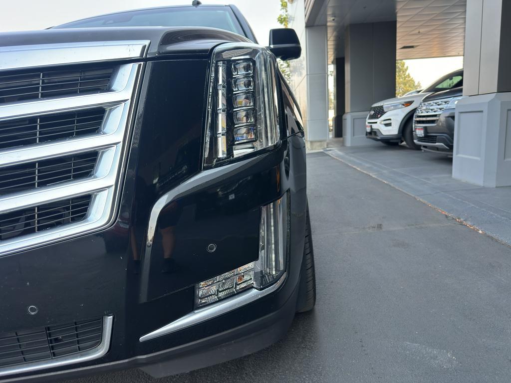 used 2015 Cadillac Escalade car, priced at $19,995