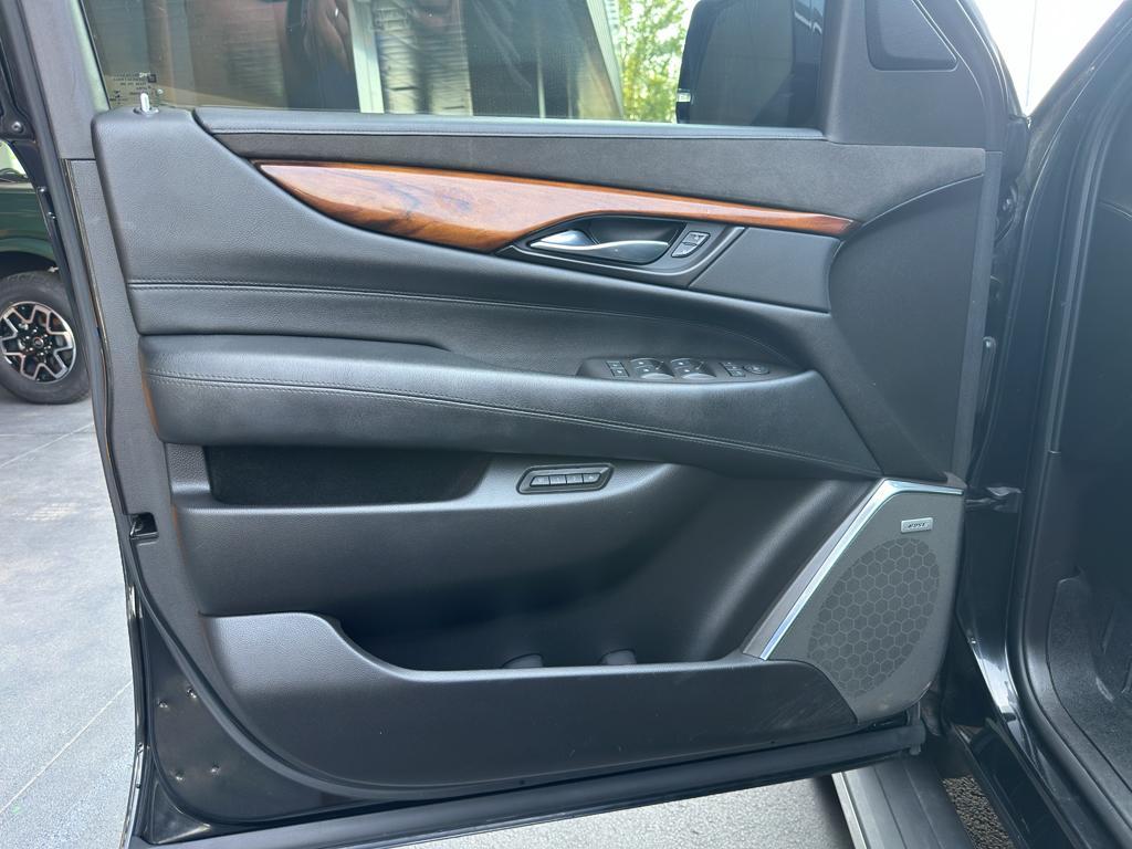 used 2015 Cadillac Escalade car, priced at $19,995