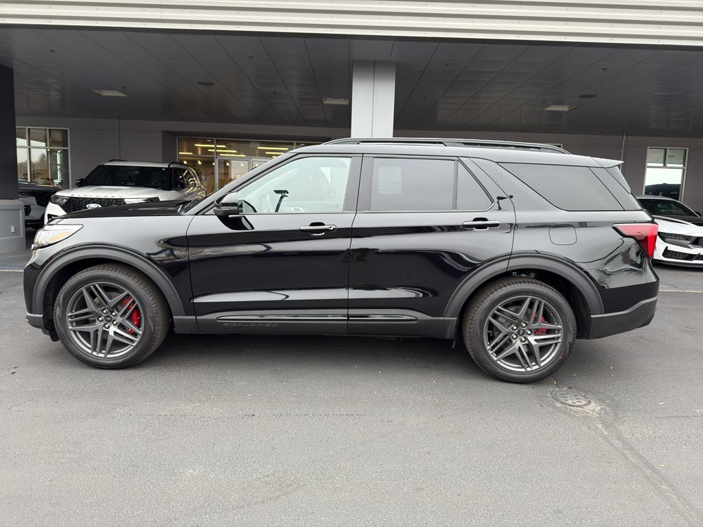 new 2025 Ford Explorer car, priced at $61,860