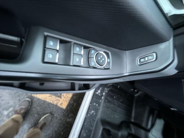 new 2025 Ford F-150 car, priced at $46,220