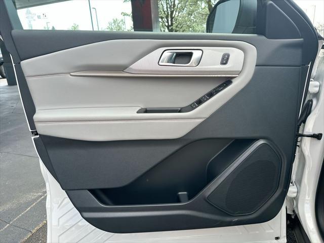 new 2025 Ford Explorer car, priced at $49,699