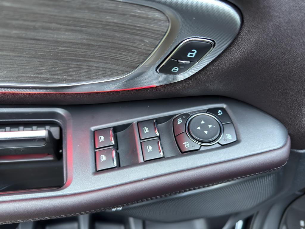 new 2025 Ford Expedition car, priced at $91,745