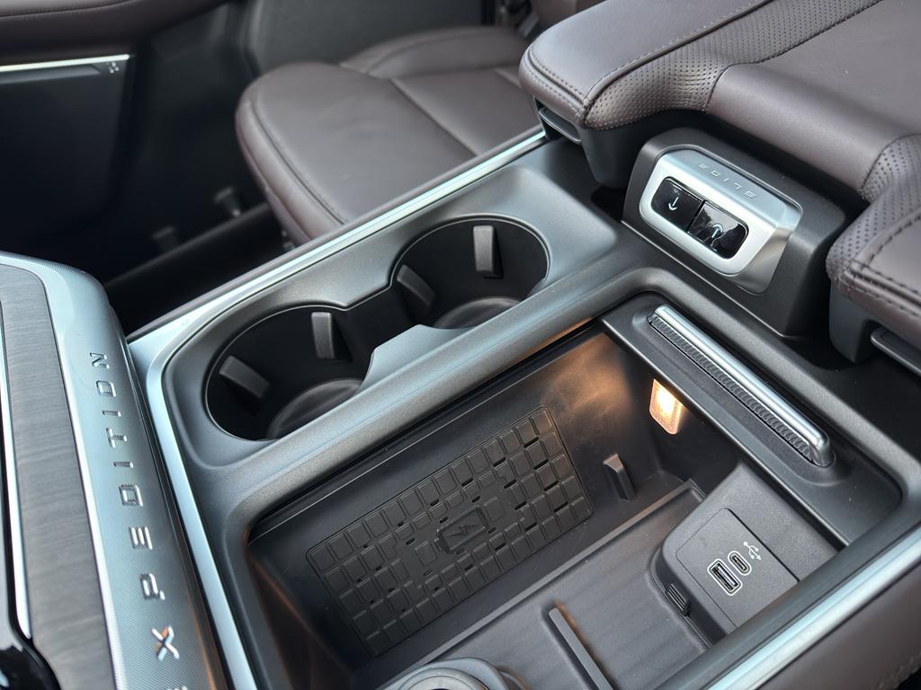 new 2025 Ford Expedition car, priced at $91,745