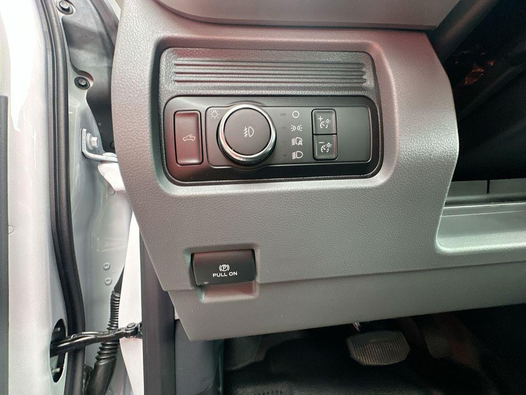 new 2025 Ford F-250 car, priced at $52,640