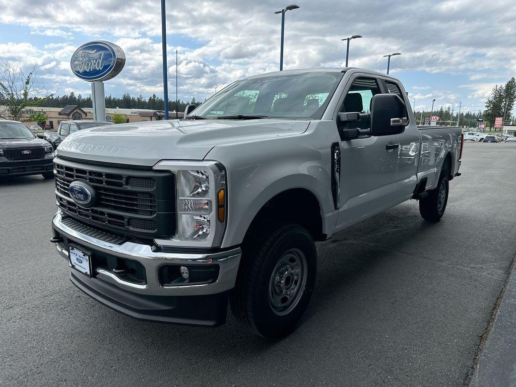new 2025 Ford F-250 car, priced at $52,640