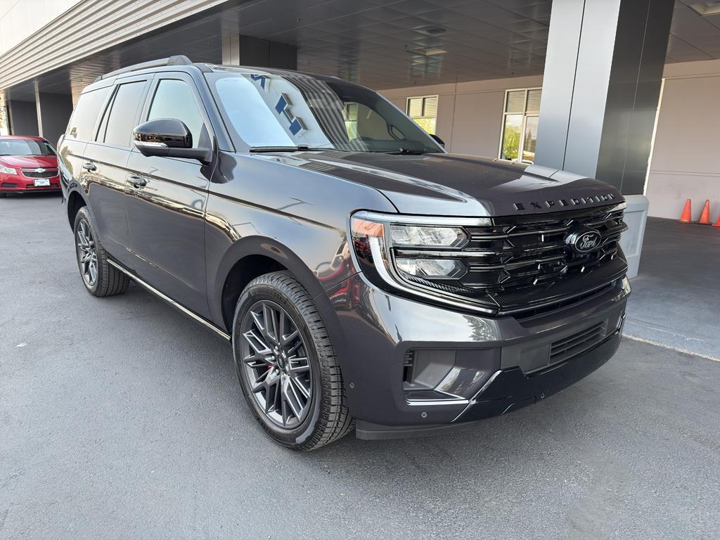 new 2025 Ford Expedition car, priced at $83,985