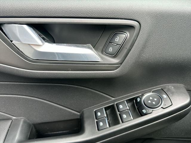 new 2025 Ford Escape PHEV car, priced at $38,997