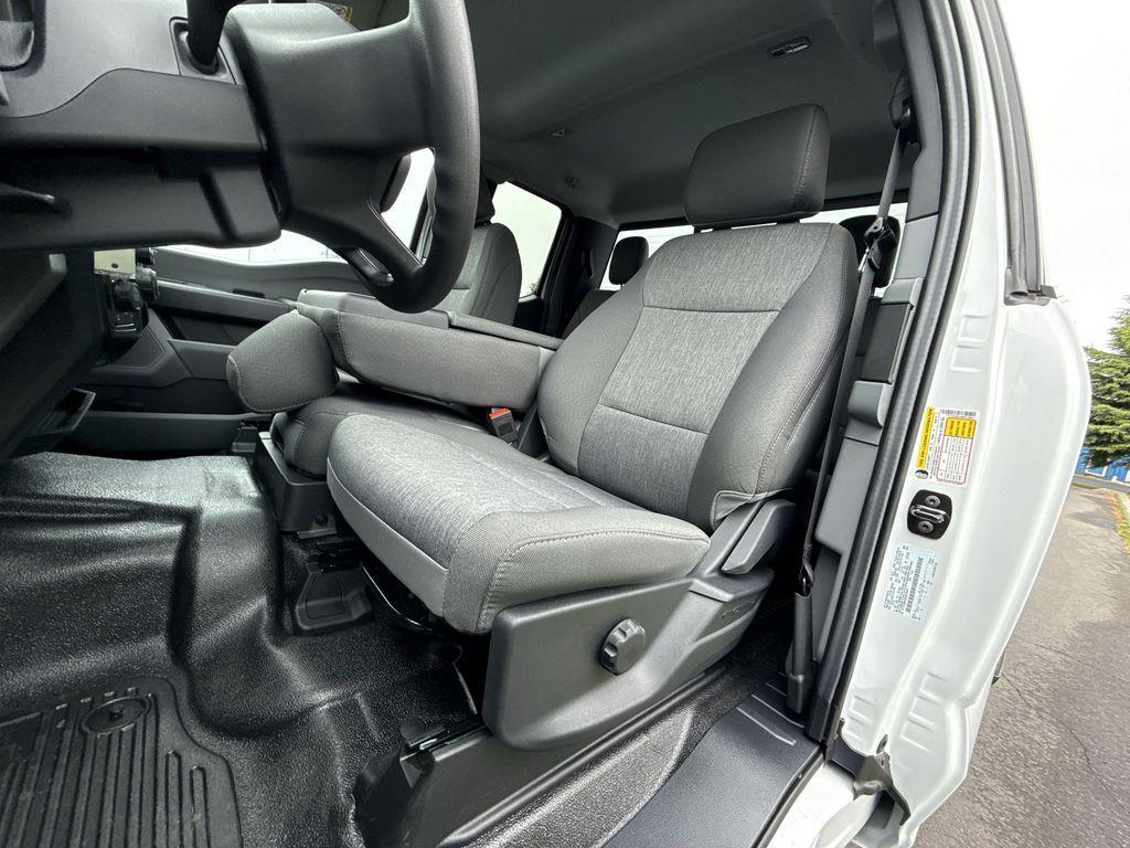 new 2025 Ford F-250 car, priced at $52,840