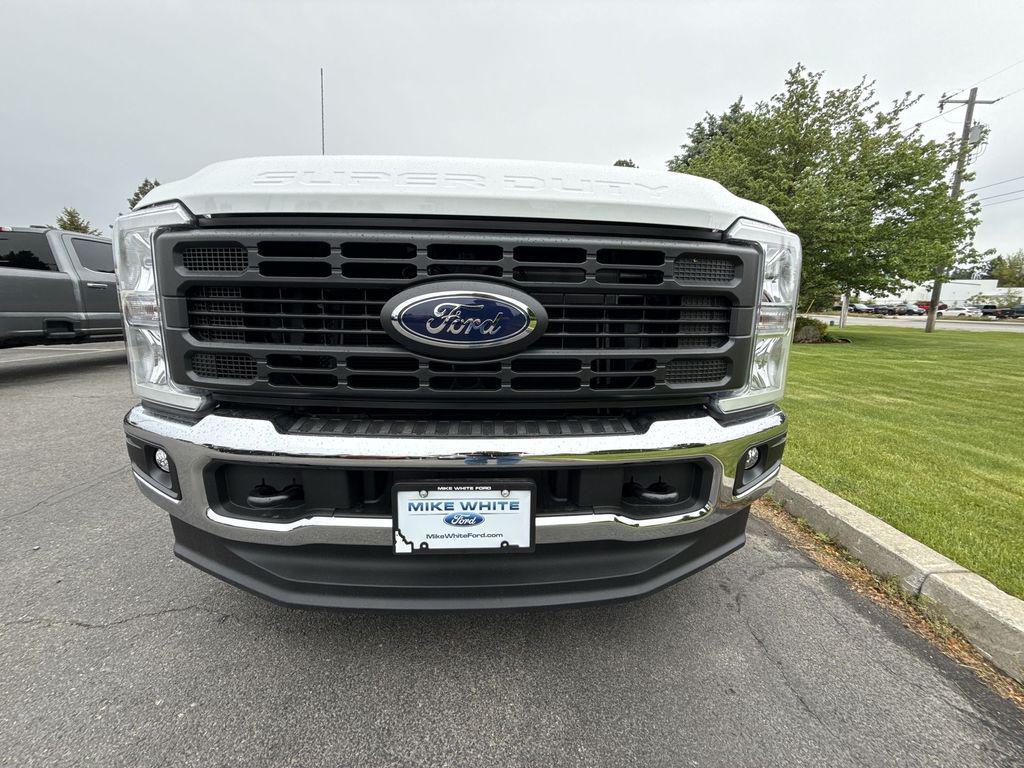 new 2025 Ford F-250 car, priced at $52,840