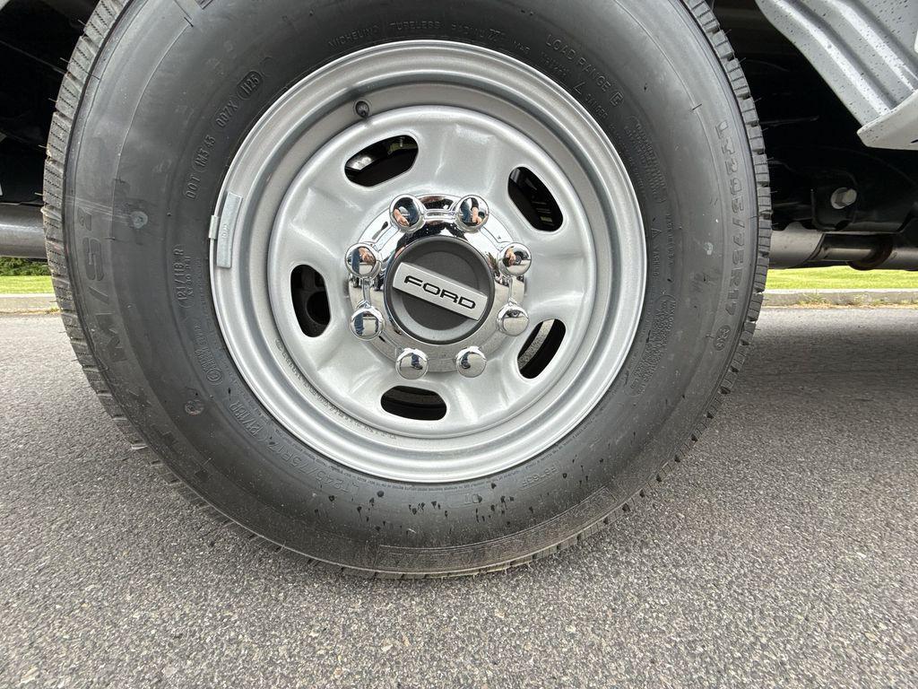 new 2025 Ford F-250 car, priced at $52,840