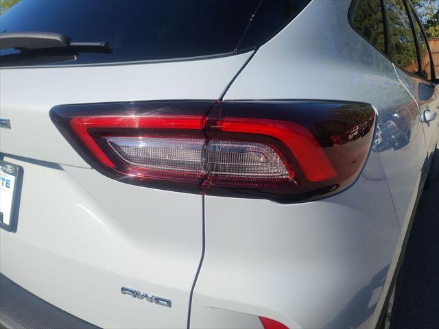 new 2025 Ford Escape car, priced at $32,324
