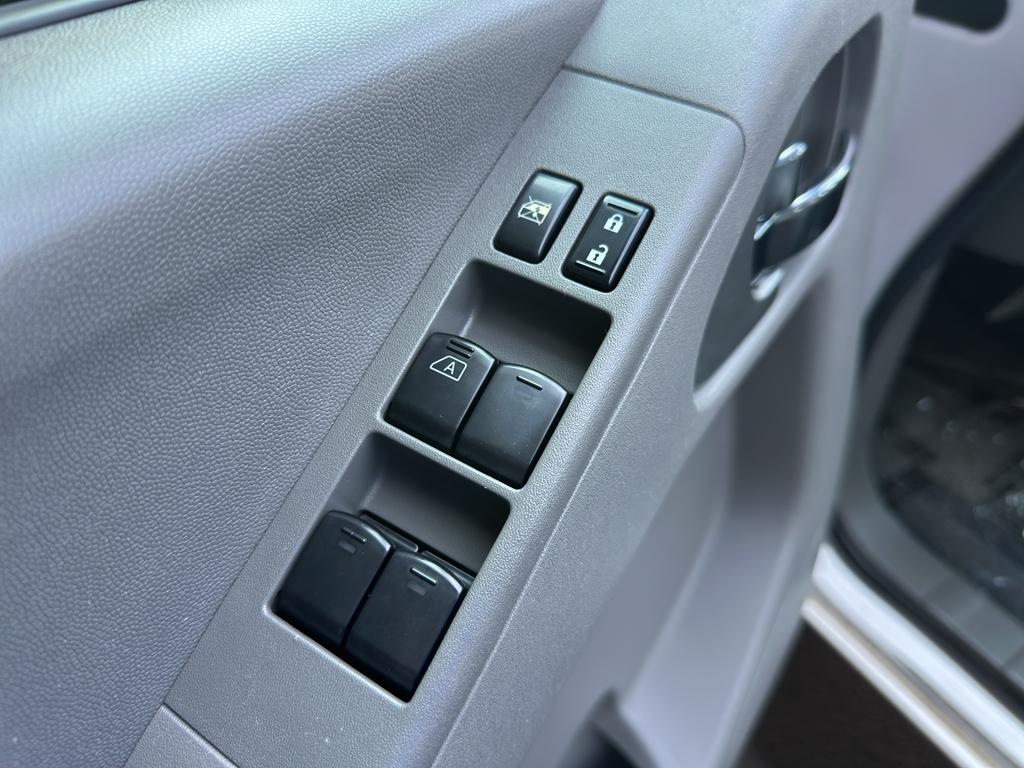 used 2007 Nissan Frontier car, priced at $12,995