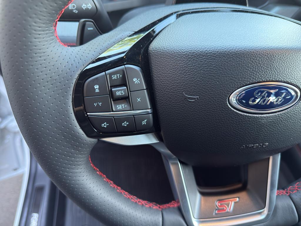new 2025 Ford Explorer car, priced at $63,100