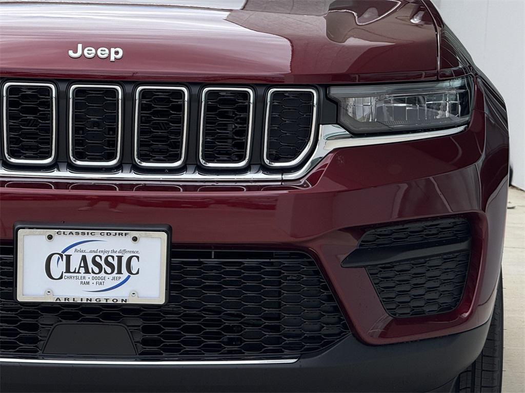 new 2025 Jeep Grand Cherokee car, priced at $38,125