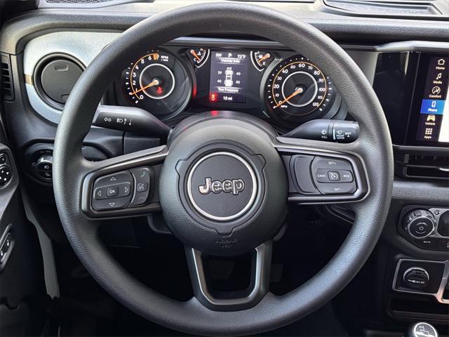 new 2025 Jeep Gladiator car, priced at $43,385